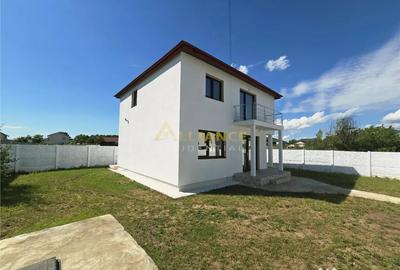 Casă cu 4 camere cu Teren 350 Mp în Berceni - 1