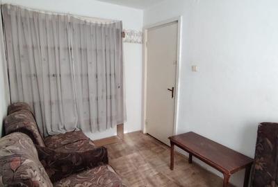 Apartament cu 3 camere în Micro 9