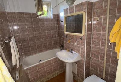 Apartament cu 3 camere decomandat în Berceni - 8