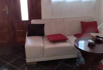 Casă cu 3 camere cu Teren 2000 Mp în Buteni