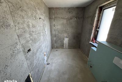 Casă cu 5 camere cu Teren 700 Mp în Bucium