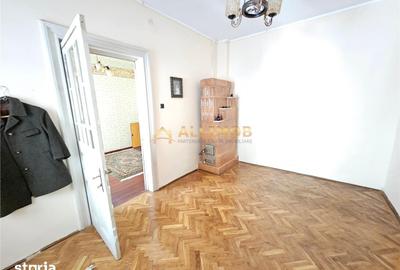 Casă cu 4 camere semidecomandat cu Teren 274 Mp în Ana Ipătescu - 3