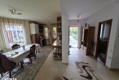 Casă cu 5 camere cu Teren 1000 Mp în Dâmbu Pietros - 2