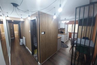 Apartament cu 3 camere decomandat în Dâmbovița - 2