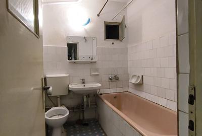 Apartament cu 3 camere decomandat în Păcurari