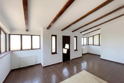 Casă individuală cu 5 camere cu Teren 150 Mp în Obcini