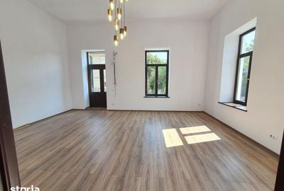 Casă cu 6 camere cu Canalizare în Ultracentral - 20