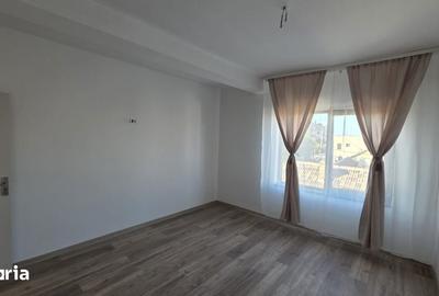 Casă cu 4 camere cu Teren 162 Mp în Central - 18