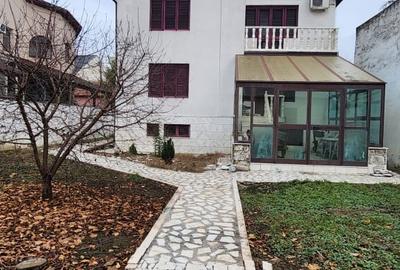 Casă individuală cu 5 camere cu Piscina în Crișan - 1