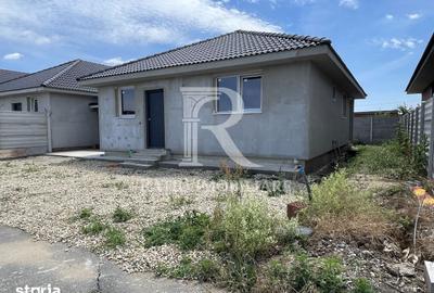 Casă cu 3 camere cu Teren 300 Mp în Nojorid