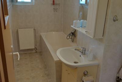 Apartament cu 3 camere decomandat în Gheorgheni