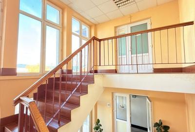 Spațiu comercial, de 300 mp, în Central - 3