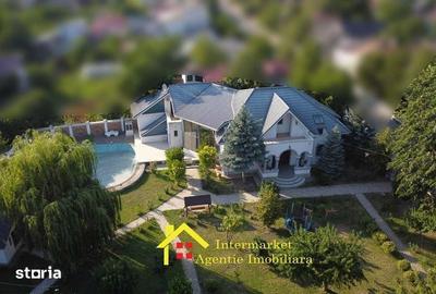 Casă cu 4 camere cu Teren 598 Mp în Central - 1