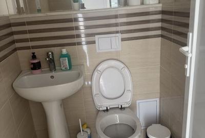 Spațiu comercial, de 40 mp, în Central - 8