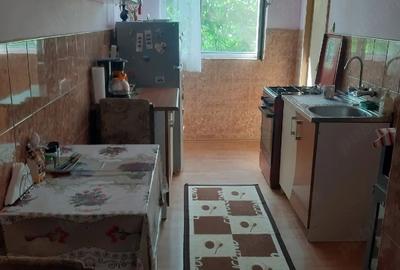 Apartament cu 3 camere decomandat în Central - 1