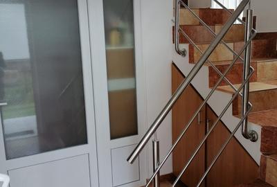 Garsonieră decomandată în Europa - 7