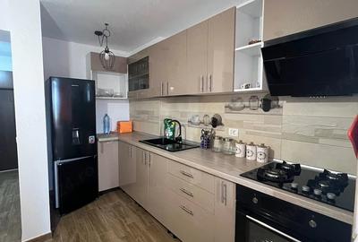 Apartament cu 3 camere decomandat în Central - 2