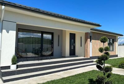 Casă cu 4 camere cu Teren 500 Mp în Țițești - 12