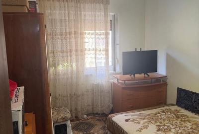 Apartament cu 4 camere în Calea București
