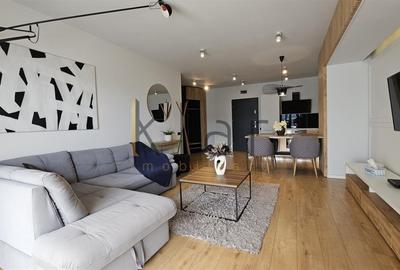 Apartament cu 2 camere semidecomandat, mobilat în Central