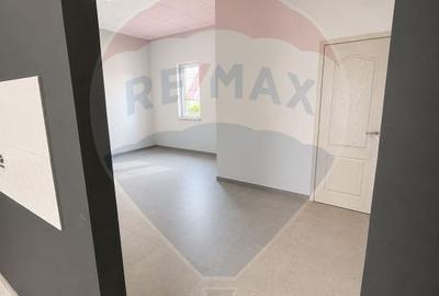 Spațiu comercial, de 89 mp, în Florești - 5