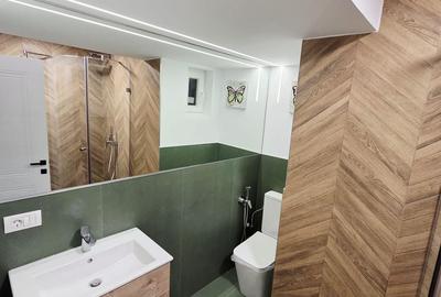 Apartament cu 3 camere decomandat în Centrul Istoric
