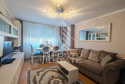 Apartament cu 3 camere decomandat, mobilat în Lipovei