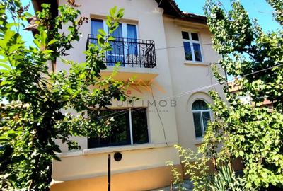 Casă cu 4 camere în Ultracentral