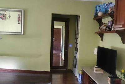 Apartament cu 3 camere decomandat în Central - 2
