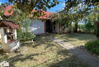 Casă cu 2 camere cu Teren 676 Mp în Sâmbăta