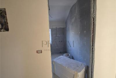 Casă cu 4 camere cu Teren 300 Mp în Moșnița Veche
