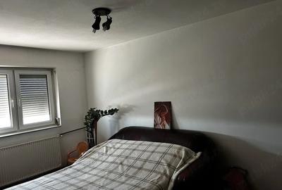 Apartament cu 2 camere semidecomandat în Lipovei