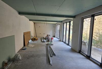 Casă individuală cu 9 camere cu Teren 164 Mp în Central - 3