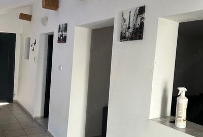 Casă cu 2 camere cu Teren 367 Mp în Central - 1