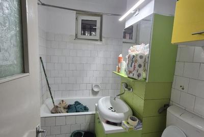 Apartament cu 3 camere decomandat în Roșu - 1