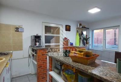 Casă individuală cu 5 camere cu Canalizare în Aradul Nou - 3