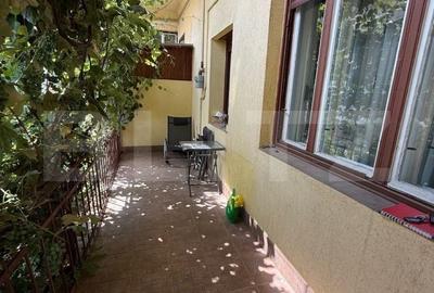 Casă cu 3 camere în Titulescu