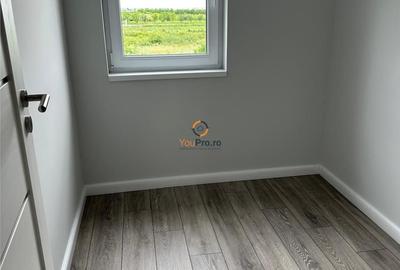 Casă cu 4 camere cu Teren 274 Mp în Remetea Mare