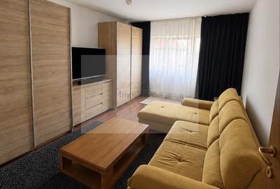 Apartament cu 2 camere decomandat, mobilat în Central