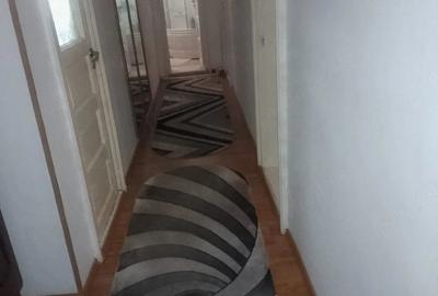 Apartament cu 4 camere decomandat în Exterior Vest