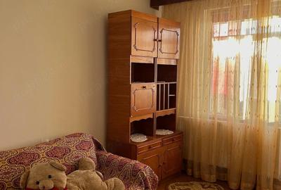 Apartament cu 2 camere semidecomandat în 1 Mai