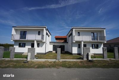 Casă cu 4 camere cu Teren 710 Mp în Dumbrăvița