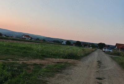 Teren de 725 mp, în Mihai Viteazu