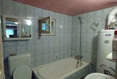 Casă cu 3 camere cu Teren 600 Mp în Central