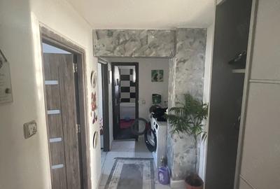 Apartament cu 3 camere decomandat în Cornetu - 3