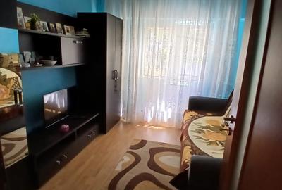 Apartament cu 3 camere decomandat în Faleza Nord