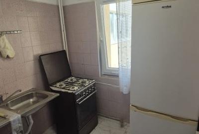 Apartament cu 2 camere semidecomandat, mobilat în Teiul Doamnei - 4