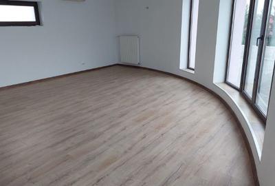 Casă cu 6 camere cu Teren 692 Mp în Drumul Taberei - 6