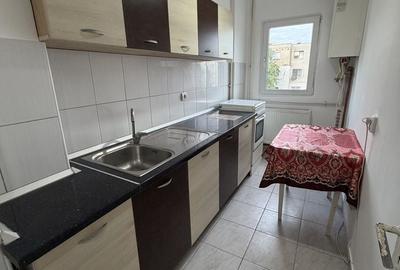 Garsonieră decomandată în Nord