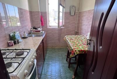 Apartament cu 3 camere semidecomandat în Rovine - 4